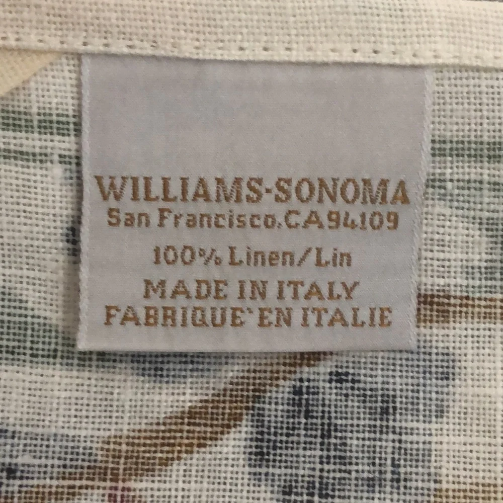 Williams Sonoma Harvest Berry Kitchen Towels with Burgundy Accent Retired 2008
